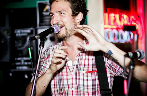 Frank Turner live at the Surfside 7